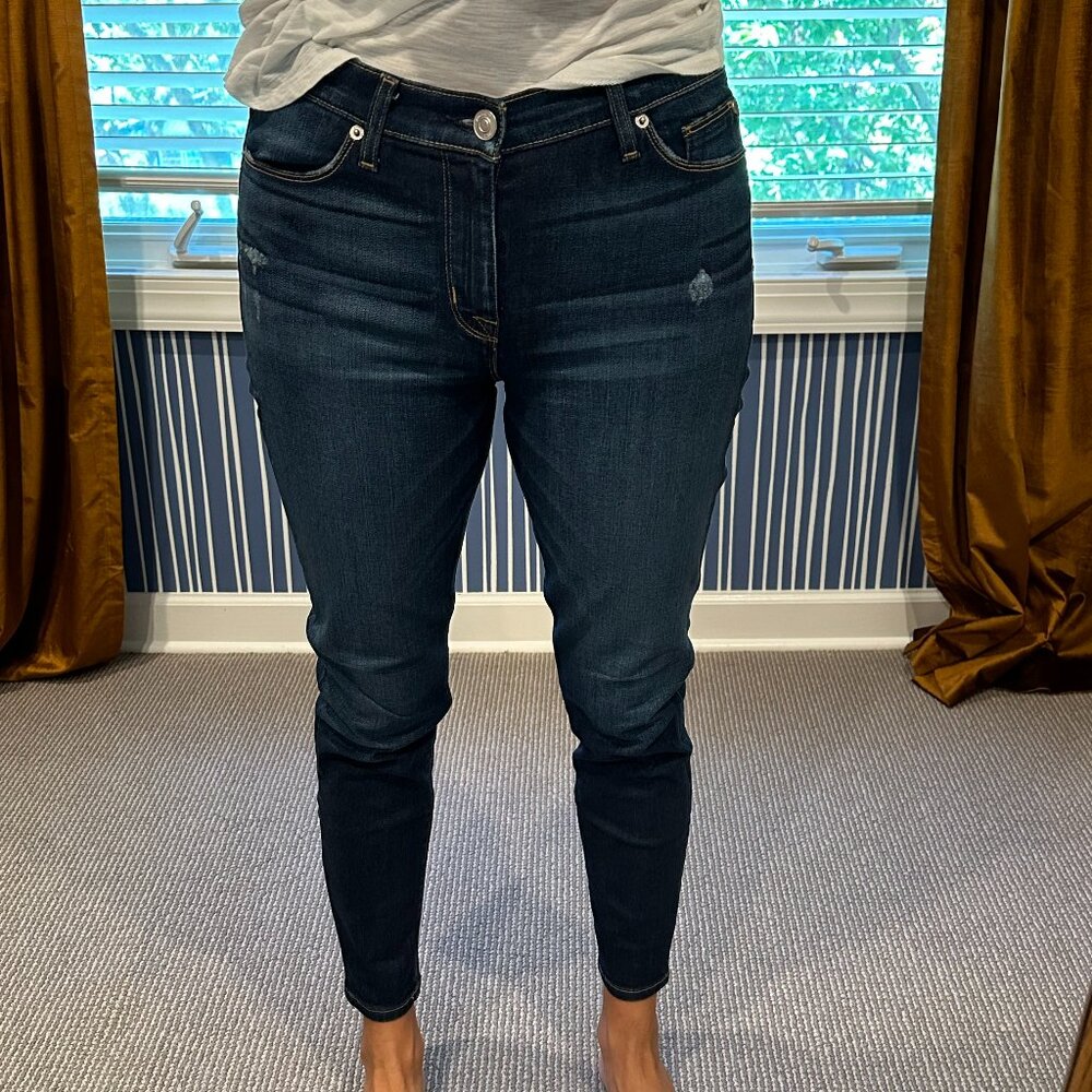 Hudson Skinny Ankle Jeans. - 29